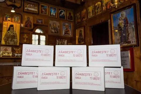 Zâmbește! Familia (noastră) te iubește! — decembrie 2021